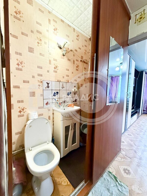 0к, 4/5 К, Россия, Воронеж, улица Молодогвардейцев, 11, 18.9 кв.м